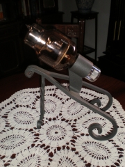 Soporte de forja a medida tubo rayos x antiguo