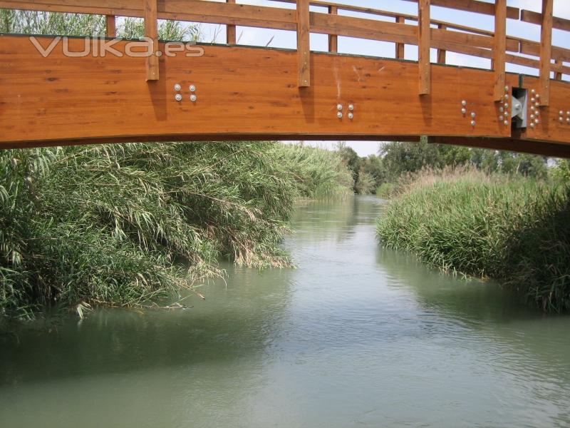 Puente sobre el río Turia