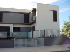 Vallas, puertas jardin, ventanas, contraventanas,