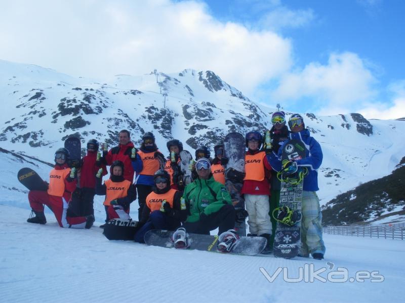 ESCUELA DE ESQUI Y SNOWBOARD FUENTES DE INVIERNO