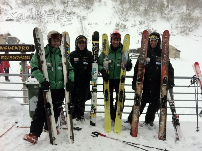 ESCUELA DE ESQUI Y SNOWBOARD FUENTES DE INVIERNO