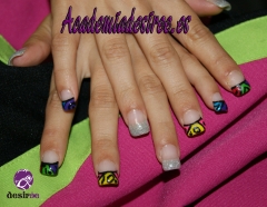 Unas de gel decoradas