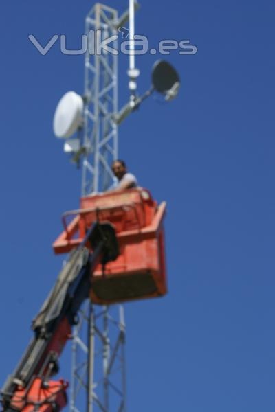 Instalacin de Antenas en elproyecto WIFI de Almodvar del Ro