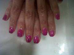 Manicura de gel thermo color despues del agua fria