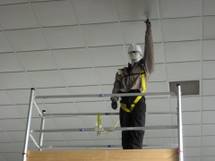 Maniqu equipado con vestuario laboral de seguridad