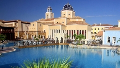Hotel - hole in spain
