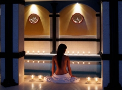 Hotel - hole in spain