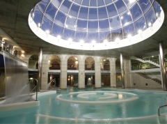 Hotel - hole in spain