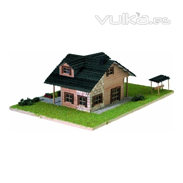 Chalet moderno. Maqueta madera para montar 1:72 Artesania Latina