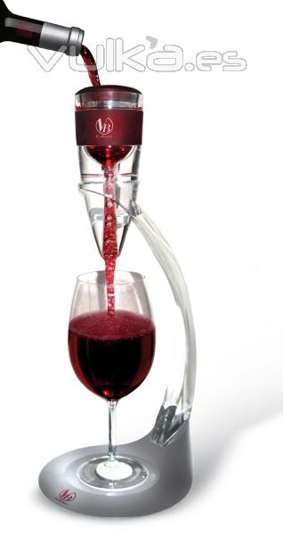 Aireador de vino con peana para disfrutar de tus caldos en su mxima expresin