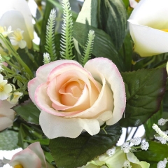 Bouquet flores artificiales calas liliums y rosas 40 en lallimona.com (detalle 1)