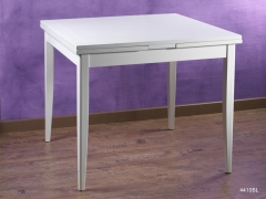 Mesa de comedor extensible, de color blanco