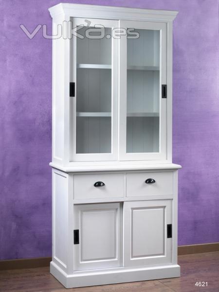 Mueble con vitrina de dos puertas, correderas, en blanco.