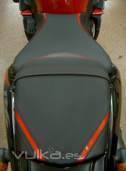 Asiento para YAMAHA R6 by XTrim! Totalmente customizado a gusto del cliente.. 