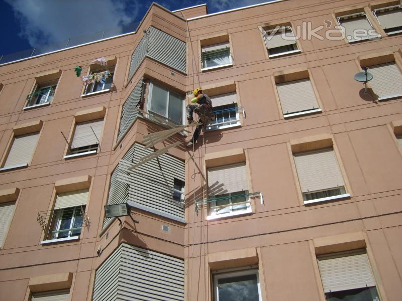 REHABILITACION FACHADAS Y TRABAJOS VERTICALES RV