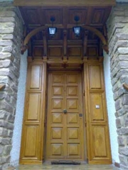 Porche de entrada de pino macizo