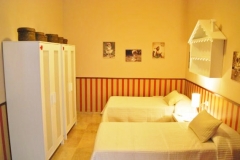 Foto 1 residencias de estudiantes en Santa Cruz de Tenerife - La Casa Violeta