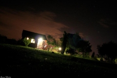 El bungalow de noche