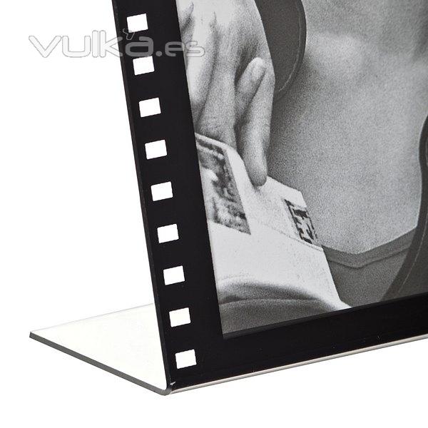 Portafotos film negro 10x15 vertical en lallimona.com (detalle 1)