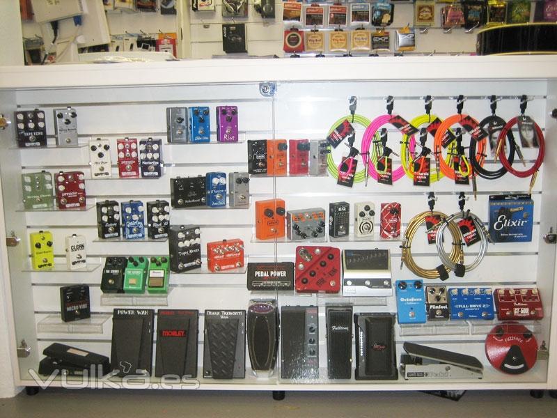 Auvisa Mataró - pedales efectos, accesorios de guitarra, cables