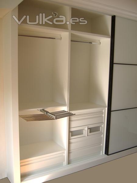 armario empotrado moderno blanco
