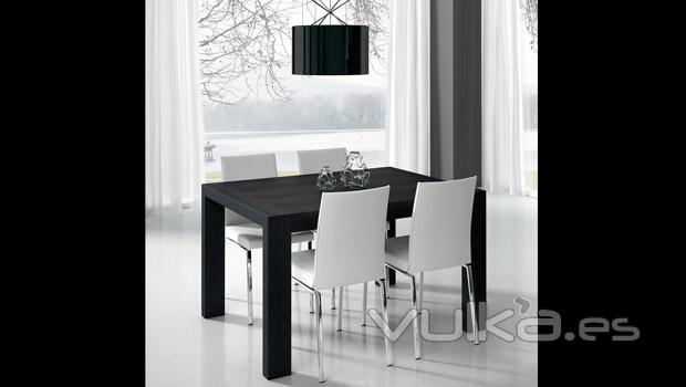 Mesa de comedor del catalogo de muebles ELI