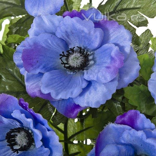 Todos los Santos. Ramo artificial de flores anemonas azules en lallimona.com (detalle 1)