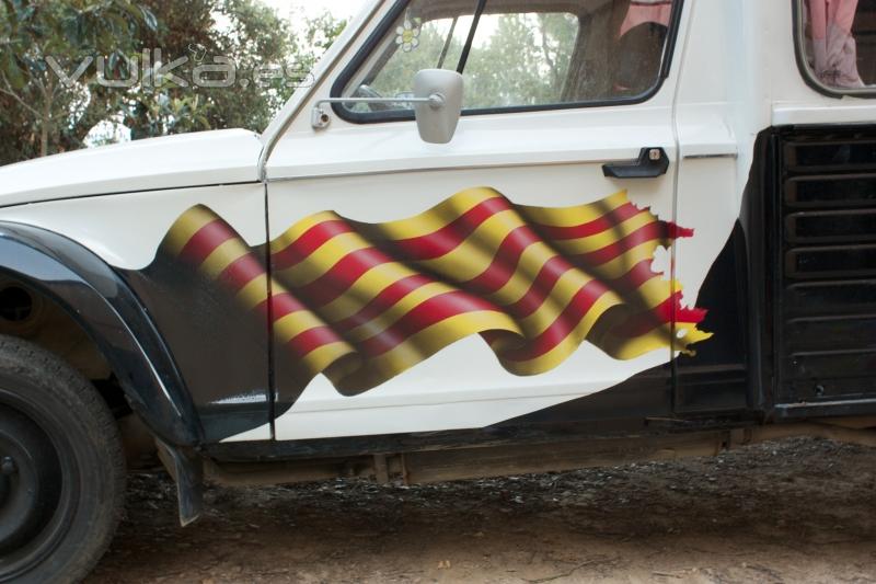 Detalle Bandera Catalunya Dyane 400