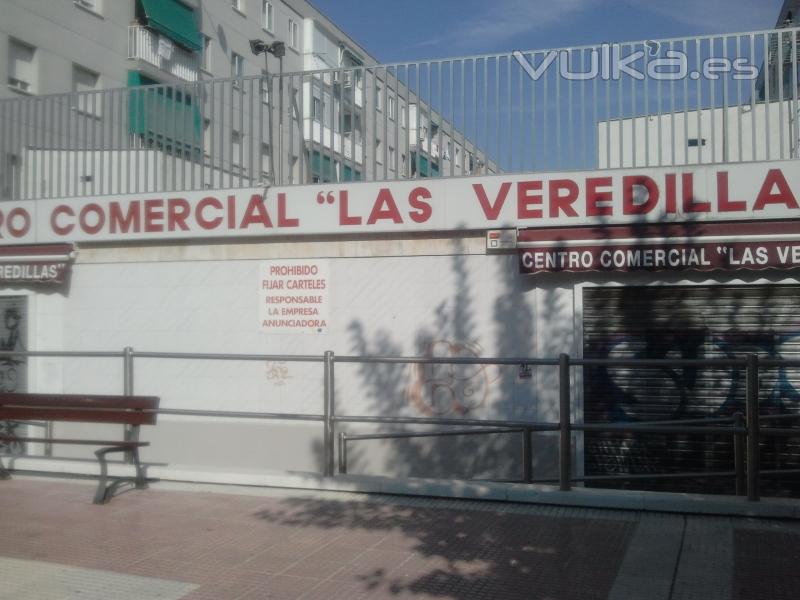 ENTRADA PRINCIPAL DE GALERIA COMERCIAL LAS VEREDILLAS