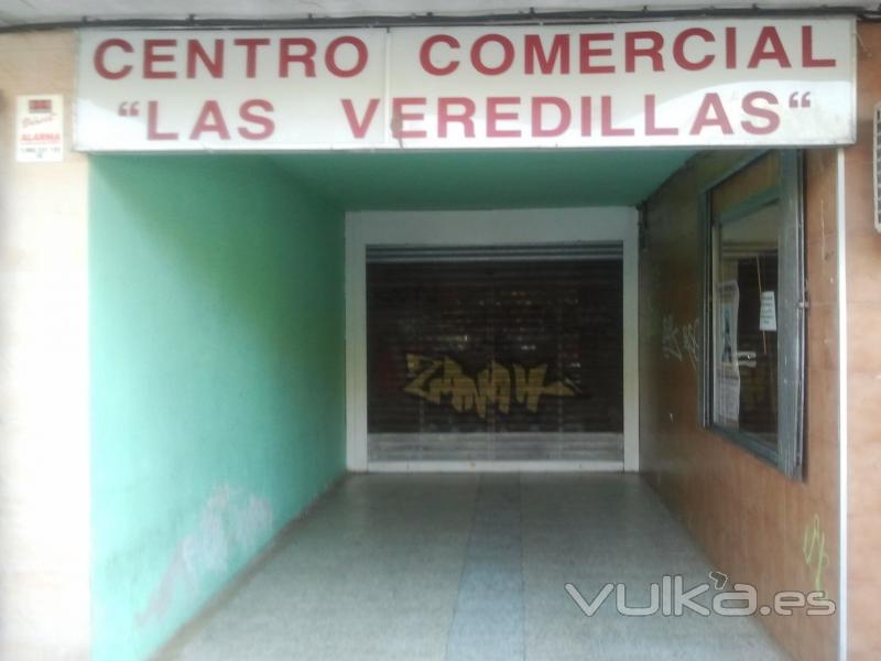 ENTRADA MERCADO LAS VEREDILLAS(TORREJON DE ARDOZ)