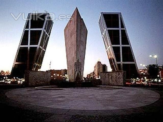 Invercor, negocios monumentales. Tel. 933601000