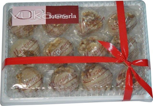 Bolitas de mazapn al 66% de almendra 