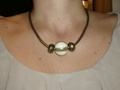 Collar de cuero