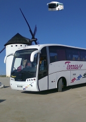 Autocar en excursion por la mancha