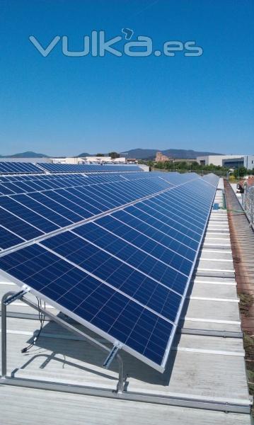 Instalacin SOLAR fotovoltaica en NAVARRA 2011 con UNIVERSAL ENERGY