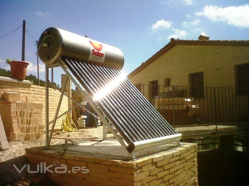 Calentador SOLAR trmico UNIVERSAL ENERGY en Tarragona 2011