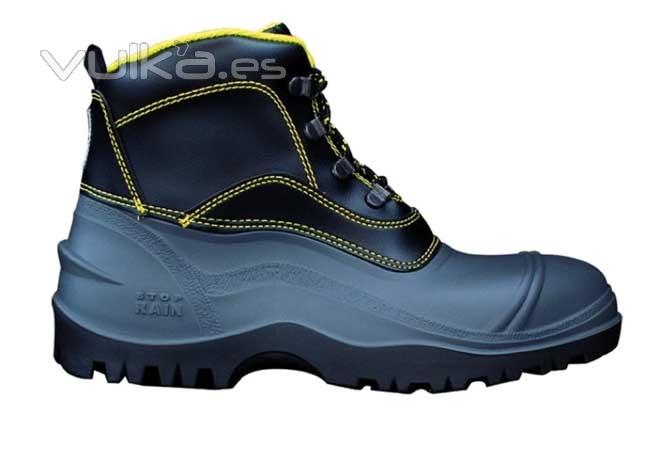 Bota Stop Rain S5 negra. Bota de agua tecnica Material: PVC Puntera y plantilla de acero Linea: Poli