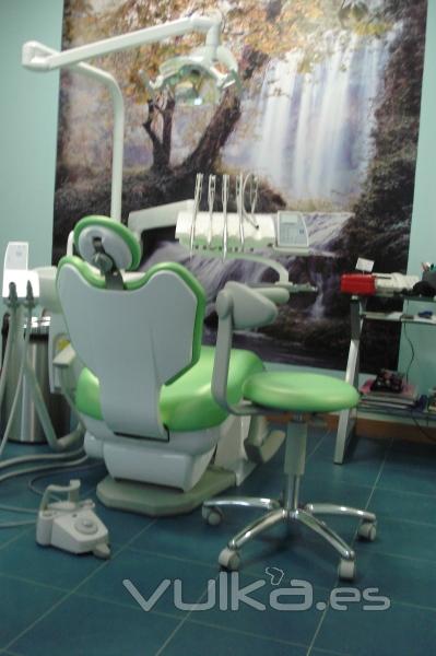 consulta dental decorada de forma relajante para disminuir temores 