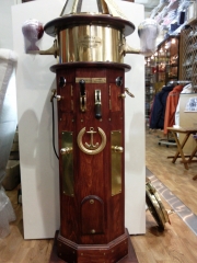 Antigua pieza de barco, como decorecion en nuestra tienda nautica online de barcelona