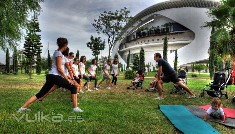 Nuestras clases en los jardines del Palau de la Msica