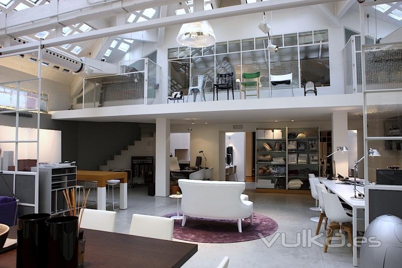 Urbana 15 es una tienda showroom de más de 800m2 donde encontrarás las últimas tendencias en decorac