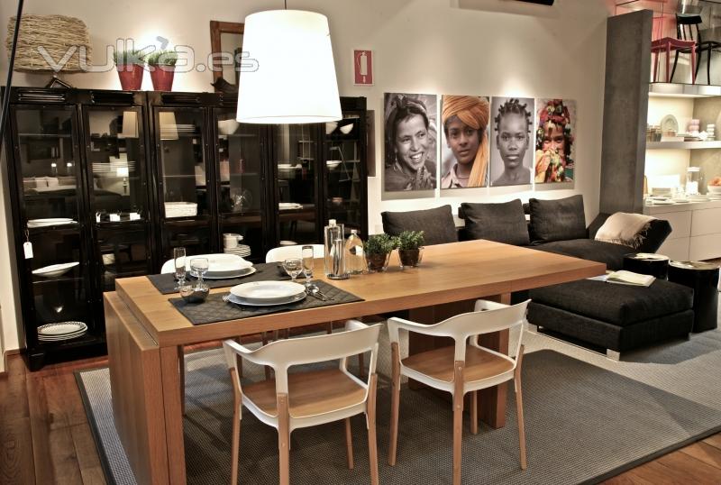 Urbana 15 es una tienda showroom de más de 800m2 donde encontrarás las últimas tendencias en decorac