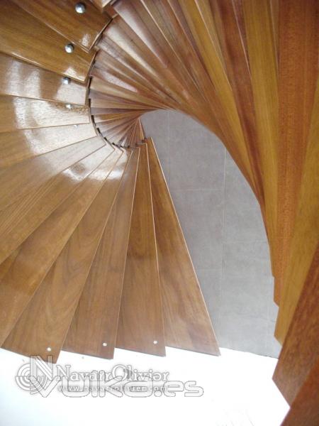 Distribucion de peldaños escalera de madera