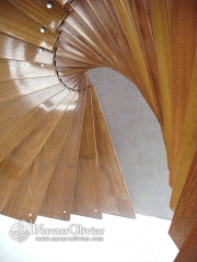 Distribucion de peldanos escalera de madera
