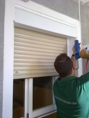 Instalación de Persiana sin obra en ventana de vivienda