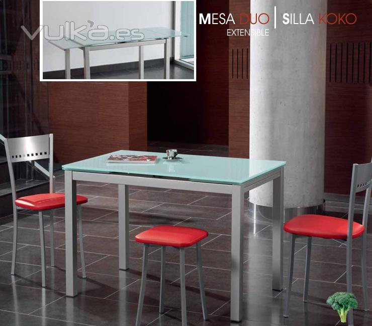 Mesa y sillas de cocina