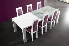 Mesa de comedor extensible y sillas