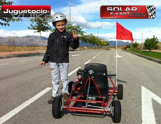 E-KART SOLAR ® 350W JUGUETOCIO. El e-kart motor eléctrico también carga energía a través de panel so