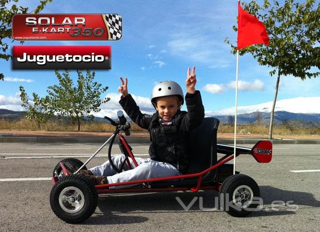 E-KART SOLAR ® 350W JUGUETOCIO. El e-kart motor eléctrico también carga energía a través de panel so