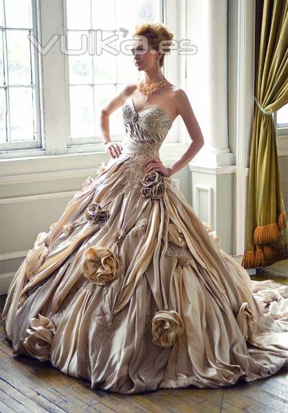 Cautivador vestido de novia linea princesa